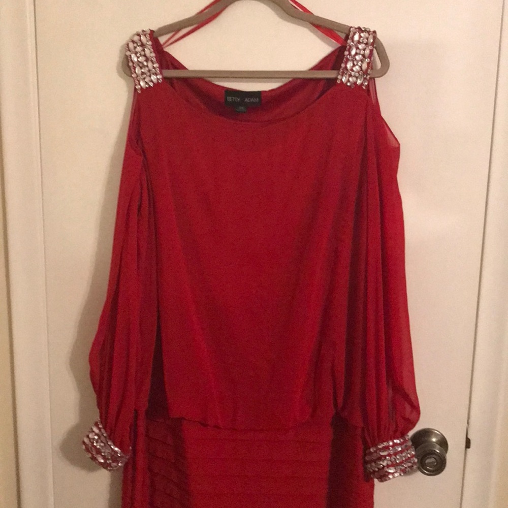 Selling a dress been wore once.